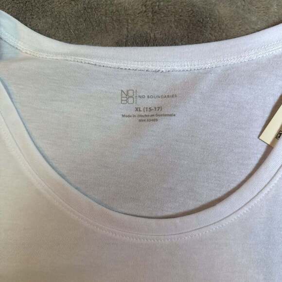 New The Broadway White Short-Sleeve Crewneck T-Shirt Women's XL (16-17) - Picture 2 of 5